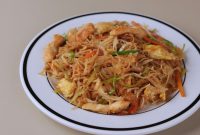 Chicken Mei Fun Recipe with Stir-Fried Rice Noodles