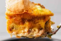 Slow Cooker Biscuits and Sausage Gravy Casserole