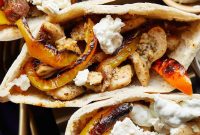 Chicken Pita Pockets with Fresh Veggies