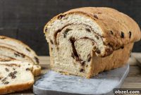 Cinnamon Raisin Swirl Bread Recipe