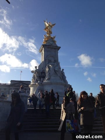How to Spend Your Last Night in London 3 Buckingham Palace during a London trip