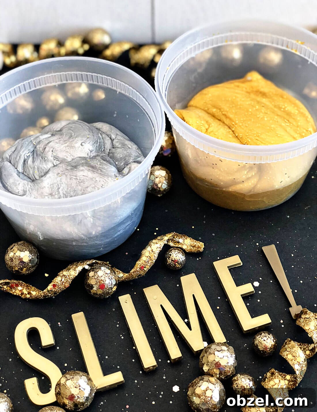 Silver and Gold New Years Eve Party Slime 6 Silver and Gold Party Slime for New Years - make this pretty, sparkly slime to ring in the new year! thirtyhandmadedays.com