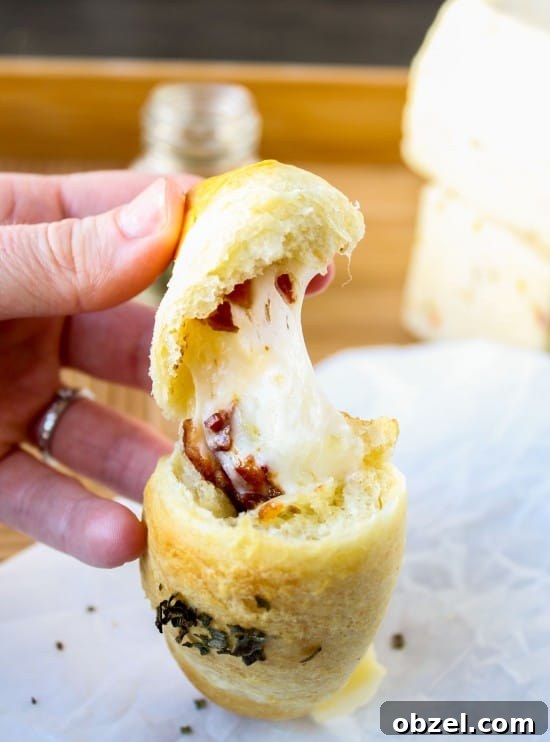 Cheesy Bacon and Pepper Jack Stuffed Crescent Rolls 15 Bacon & Pepper-Jack Stuffed Crescent Rolls